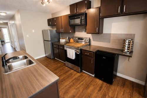 63 Mackenzie Crescent, Red Deer, AB 