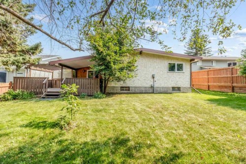 18 Odell Green, Red Deer, AB 