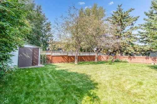 18 Odell Green, Red Deer, AB 
