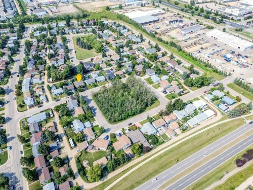 18 Odell Green, Red Deer, AB 