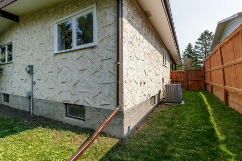 18 Odell Green, Red Deer, AB 