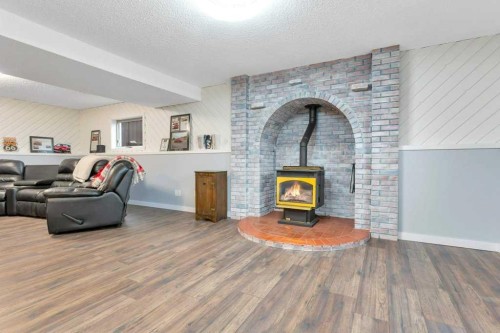3 Goodacre Close, Red Deer, AB 