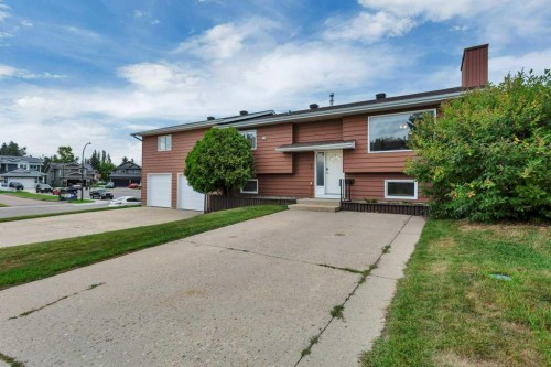 3 Goodacre Close, Red Deer, AB 