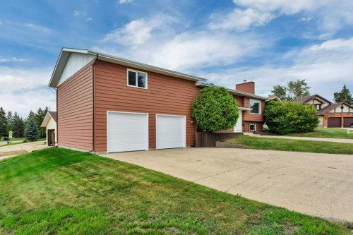 3 Goodacre Close, Red Deer, AB 