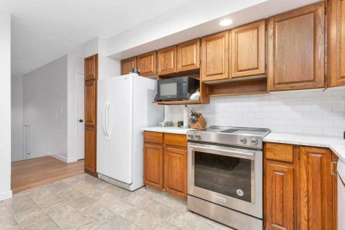3 Goodacre Close, Red Deer, AB 