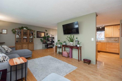 7 Martin Close, Red Deer, AB 