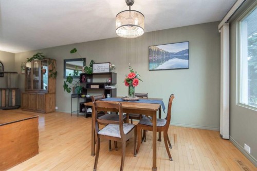 7 Martin Close, Red Deer, AB 