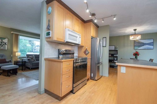 7 Martin Close, Red Deer, AB 