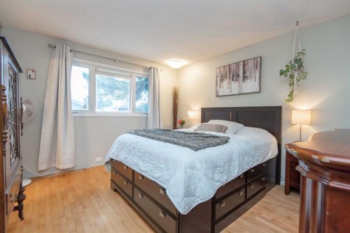 7 Martin Close, Red Deer, AB 