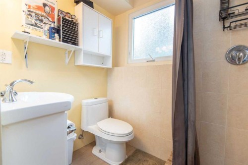 7 Martin Close, Red Deer, AB 