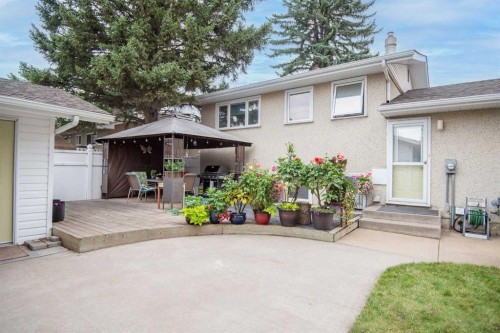 7 Martin Close, Red Deer, AB 