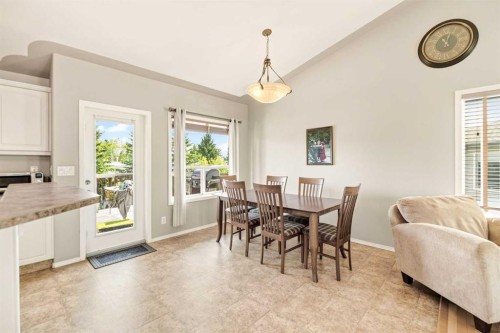 5427 52A Street, Eckville, AB - Indoor Photo Showing Dining Room