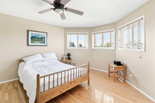5427 52A Street, Eckville, AB - Indoor Photo Showing Bedroom