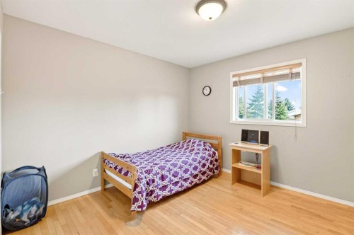 5427 52A Street, Eckville, AB - Indoor Photo Showing Bedroom