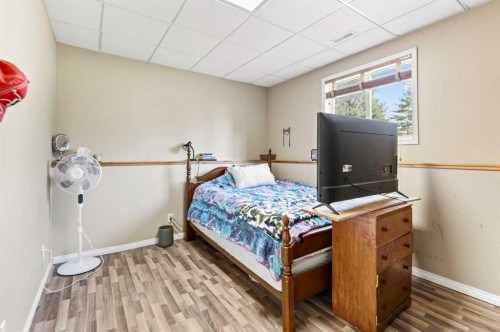 5427 52A Street, Eckville, AB - Indoor Photo Showing Bedroom