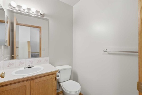 5414 45 Street, Lacombe, AB 