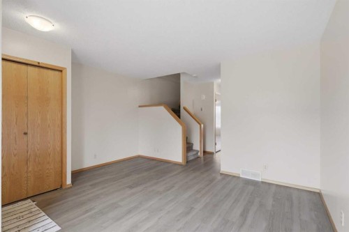 5414 45 Street, Lacombe, AB 