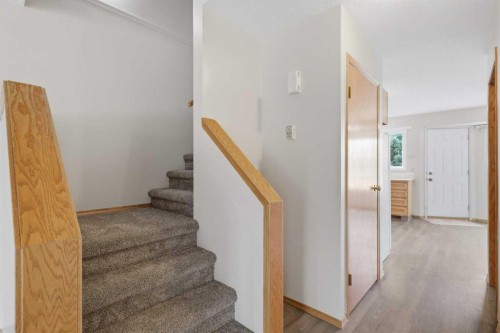 5414 45 Street, Lacombe, AB 