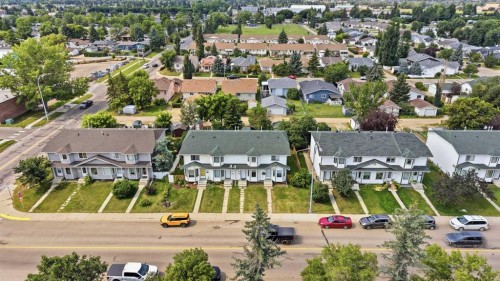 5414 45 Street, Lacombe, AB 