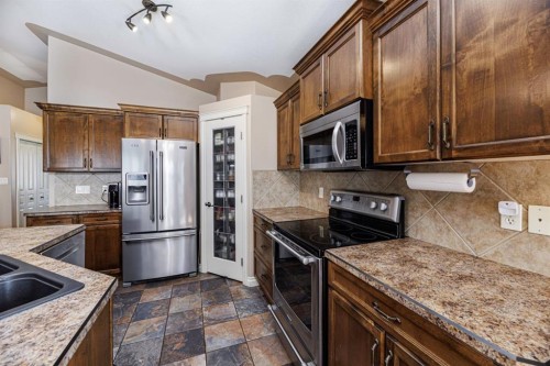 38 Ivany Close, Red Deer, AB 