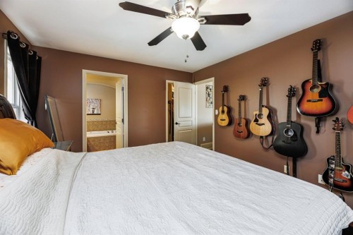 38 Ivany Close, Red Deer, AB 