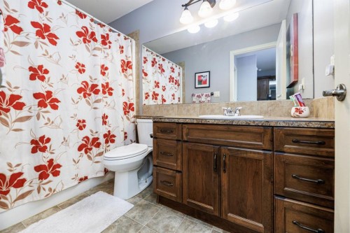38 Ivany Close, Red Deer, AB 