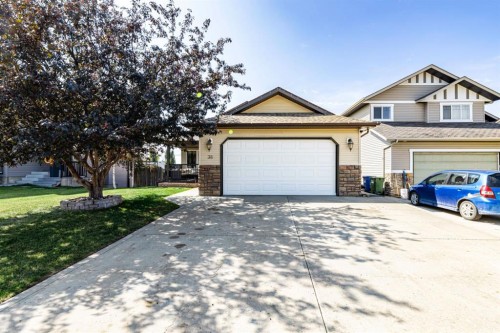 38 Ivany Close, Red Deer, AB 
