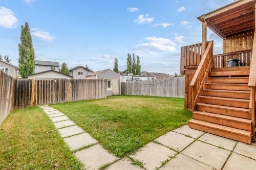 27 Vickers Close, Red Deer, AB 