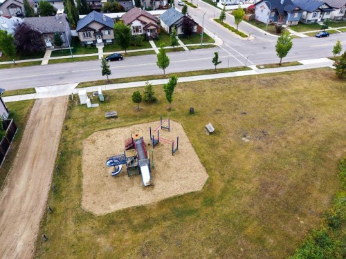 27 Vickers Close, Red Deer, AB 