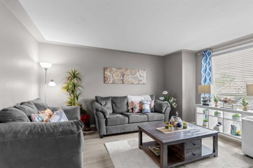 27 Vickers Close, Red Deer, AB 