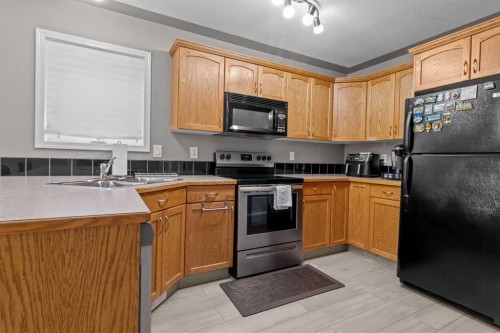 27 Vickers Close, Red Deer, AB 