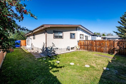 33 Overdown Drive, Red Deer, AB 