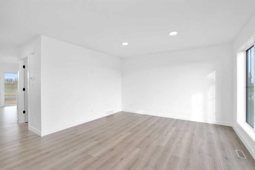 38 Station Drive, Sylvan Lake, AB 