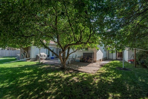 54 Patterson Crescent, Red Deer, AB 