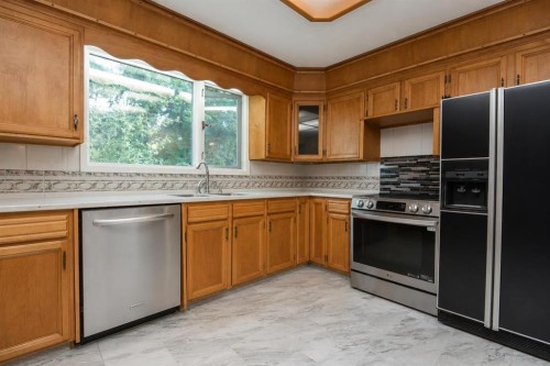 54 Patterson Crescent, Red Deer, AB 