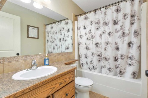 52 Irving Crescent, Red Deer, AB 