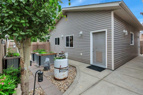 52 Irving Crescent, Red Deer, AB 
