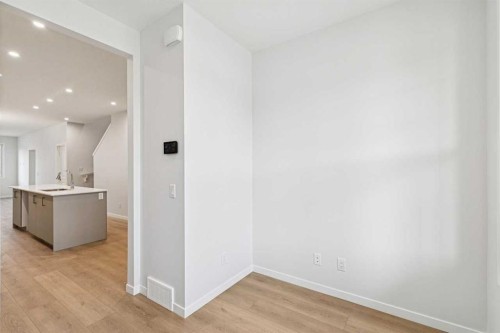 98 Creekview Avenue Sw, Calgary, AB 
