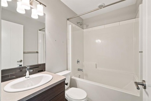 25 Victor Close, Sylvan Lake, AB 