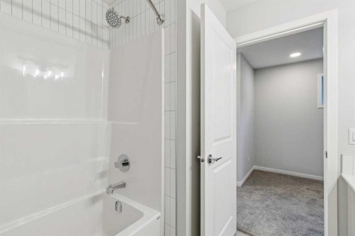 58 Creekview Avenue, Calgary, AB 