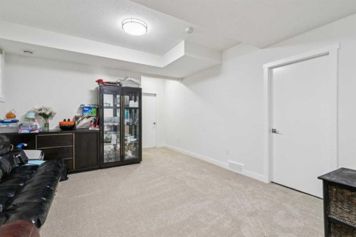 375 Corner Meadows Avenue Ne, Calgary, AB 