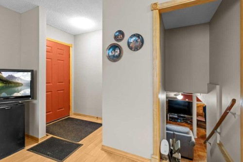 46 Meadowview Close, Sylvan Lake, AB 