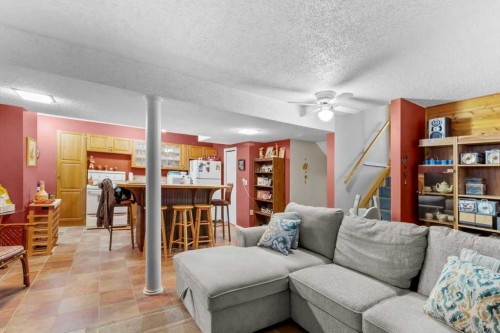 46 Meadowview Close, Sylvan Lake, AB 