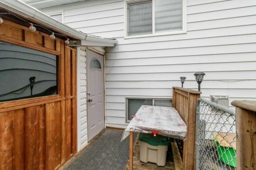 46 Meadowview Close, Sylvan Lake, AB 