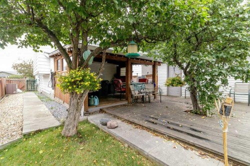 46 Meadowview Close, Sylvan Lake, AB 