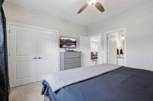 58 Village Crescent, Red Deer, AB 