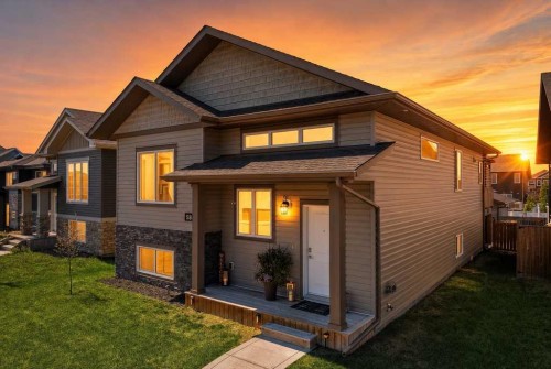 58 Village Crescent, Red Deer, AB 