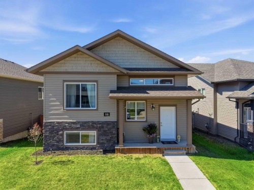 58 Village Crescent, Red Deer, AB 