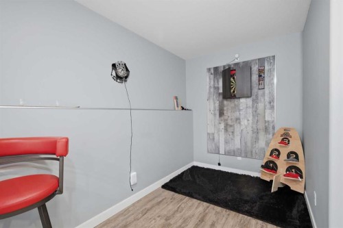 58 Village Crescent, Red Deer, AB 