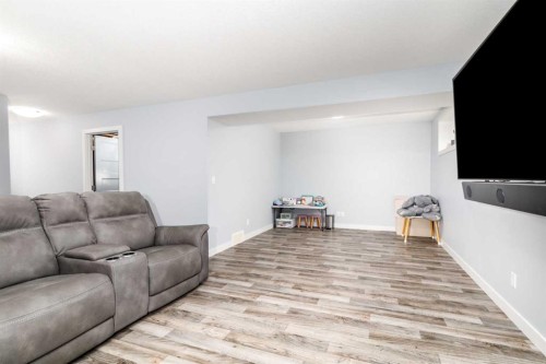3541 44 Avenue, Red Deer, AB 